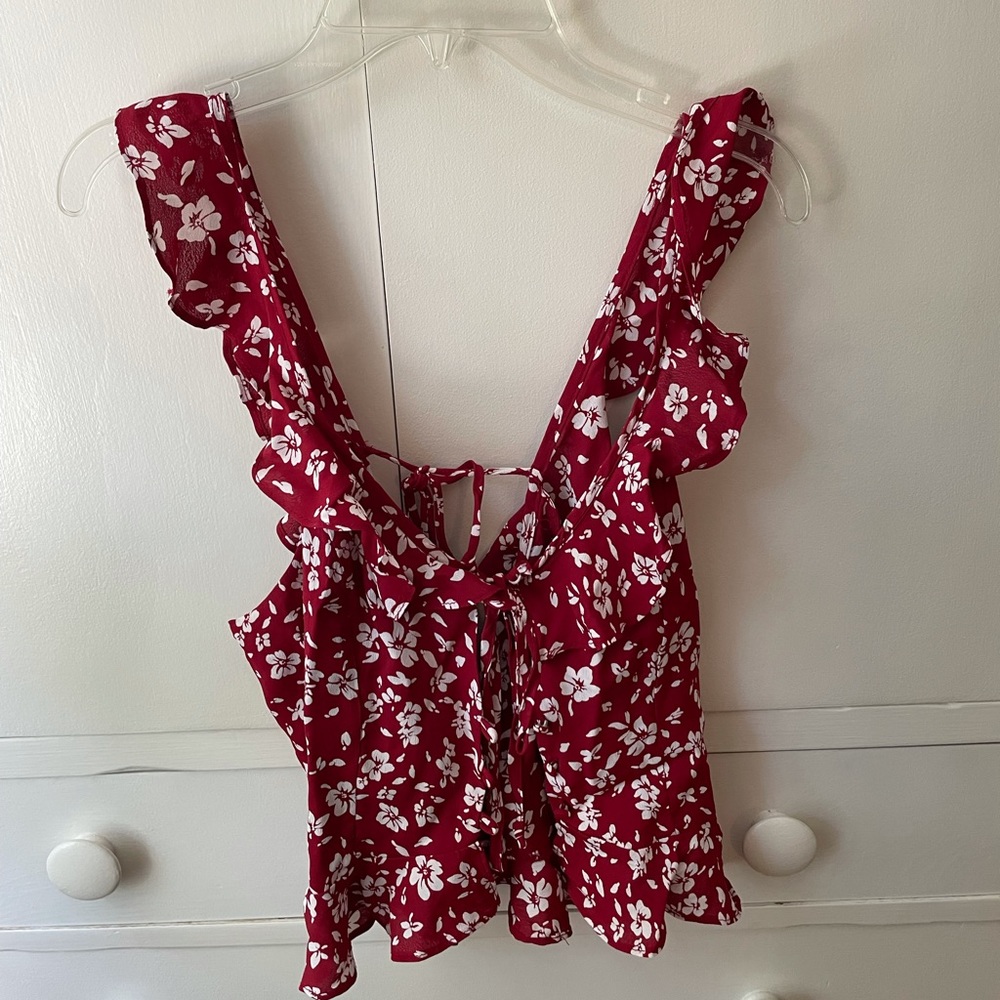 Free people floral top!